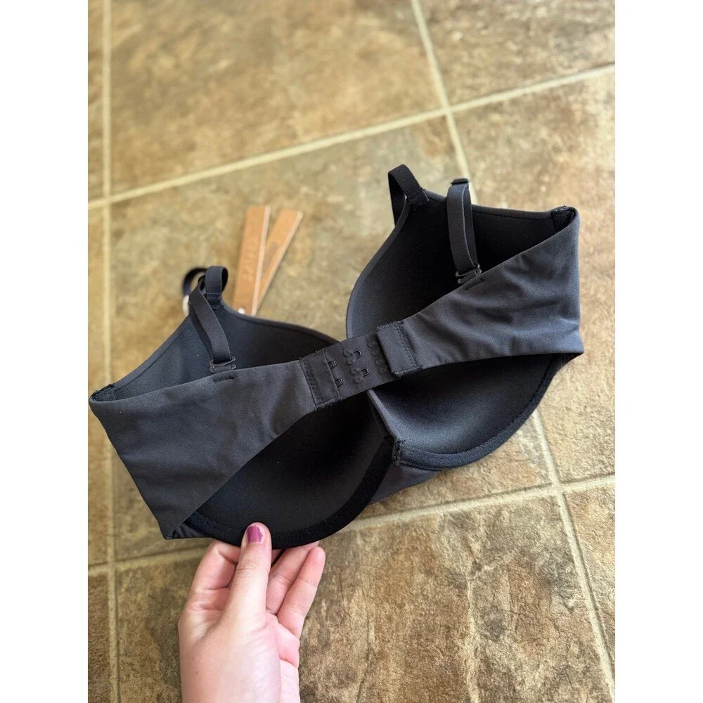 Skims Fits Everybody Push up
Demi Bra Onyx Size 32DD - Picture 5 of 6